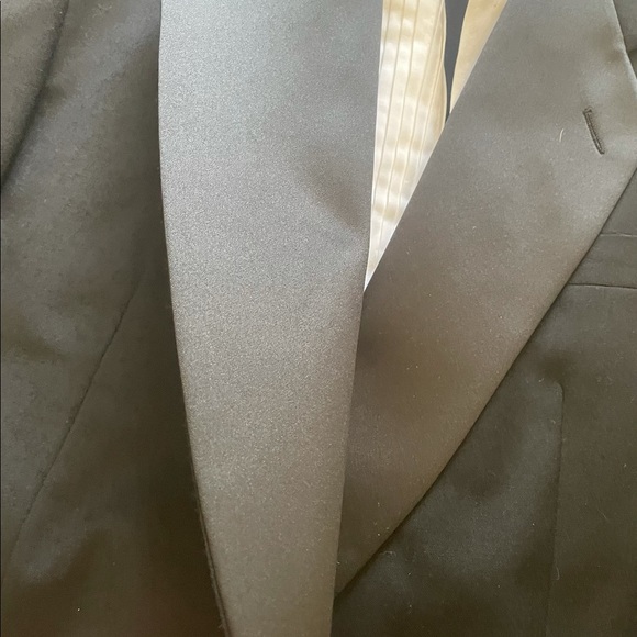 Wool tux - Picture 4 of 8